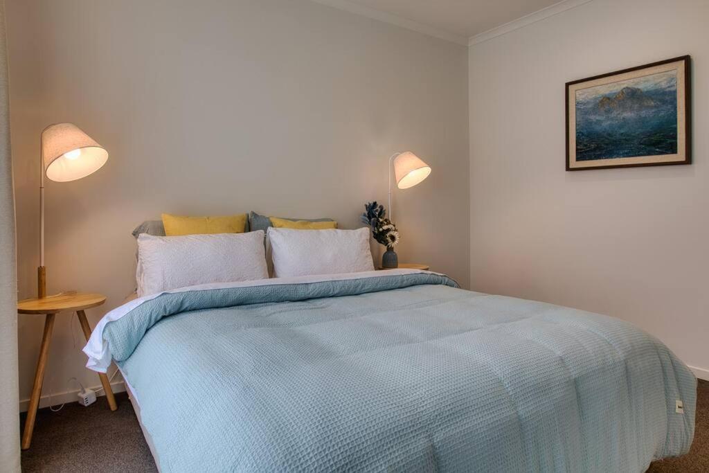 המילטון Cozy Retreat On Serene Street מראה חיצוני תמונה